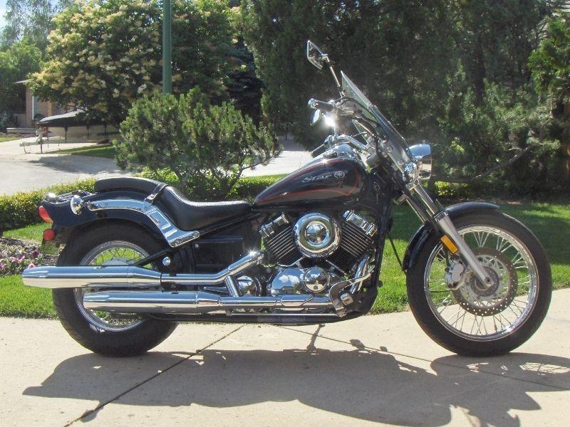 REDUCED! MUST SELL! 2011 Yamaha V Star 650 cc LOW KMS!!