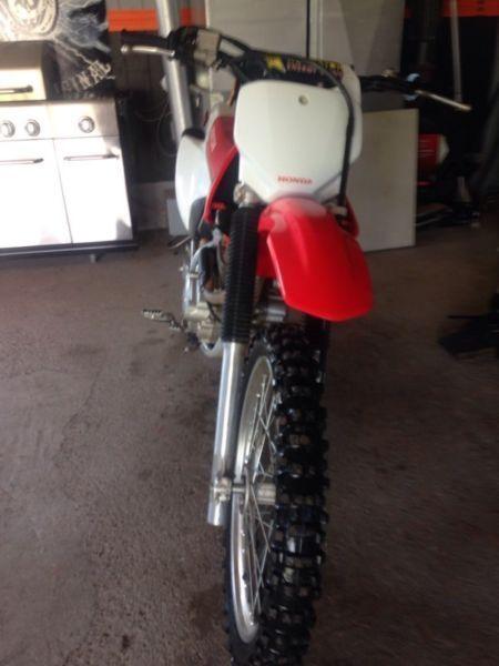 Moto Honda crf230f ,2012 comme neuf