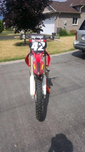 2004 Cr 250 2 stroke mint condition