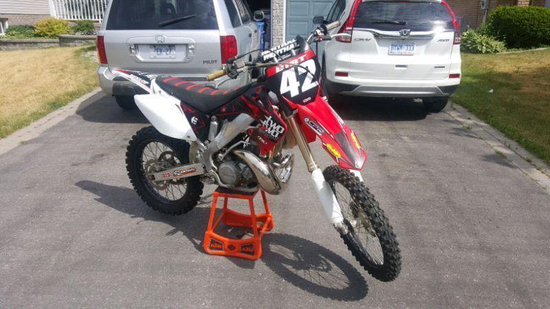 2004 Cr 250 2 stroke mint condition