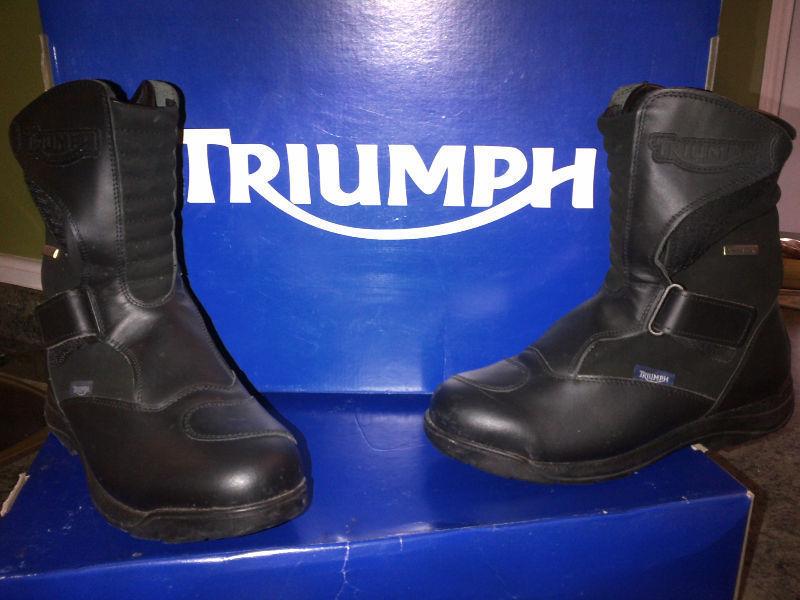 Men's Triumph Explorer II Boots - Size 8