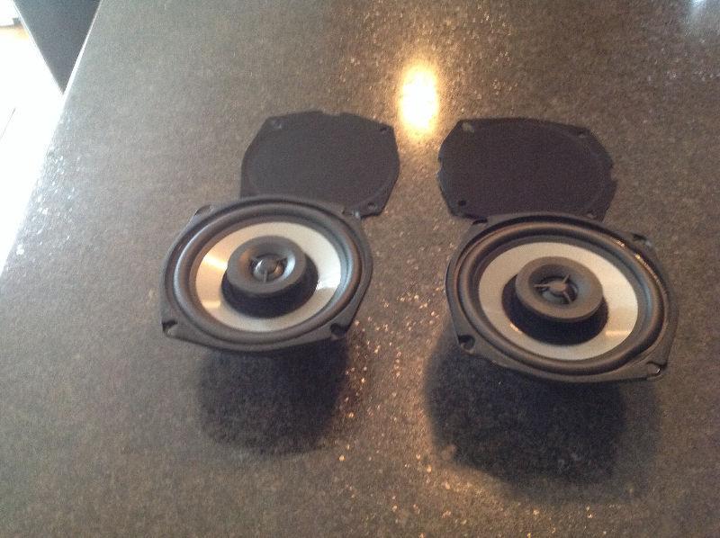 For sale brand new original speakers from a 2012 Street Glide