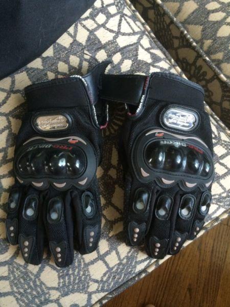 Motorcycle helmet jacket and Kevlar racing gloves