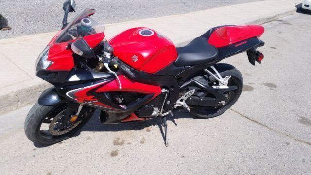 Suzuki Gsx-r 2006 Reduced 3300 obo