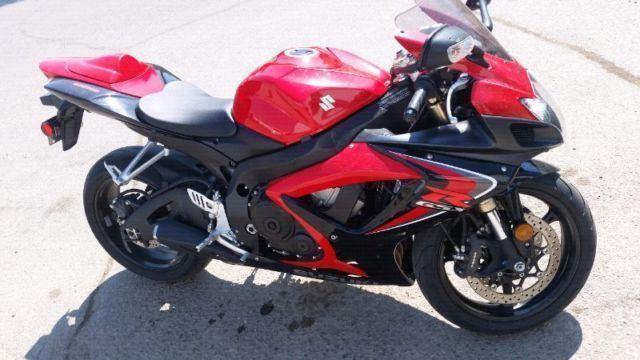 Suzuki Gsx-r 2006 Reduced 3300 obo