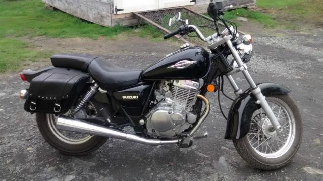 2009 Suzuki Maurader LOW KMs hardly driven.Great Beginner Bike