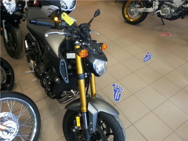 2015 Yamaha FZ09 -Grey