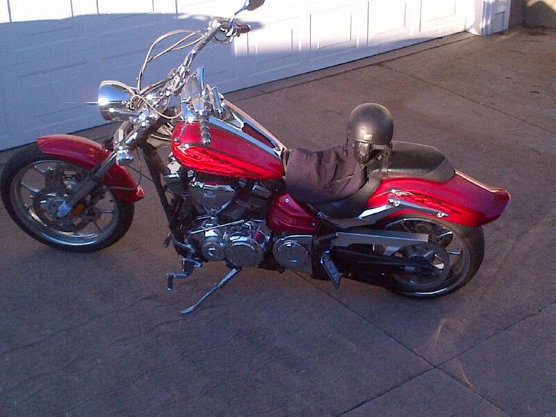 2009 Yamaha Raider S (NEED IT GONE ASAP, OPEN TO OFFERS)