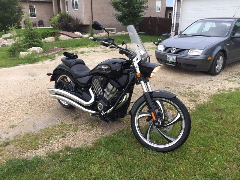 2015 victory Vegas lots of extras