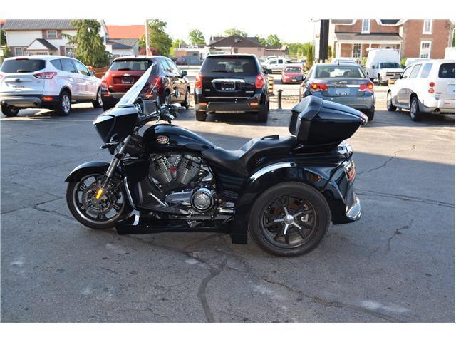 2012 VICTORY CROSS COUNTRY TOURING MOTOR TRIKE