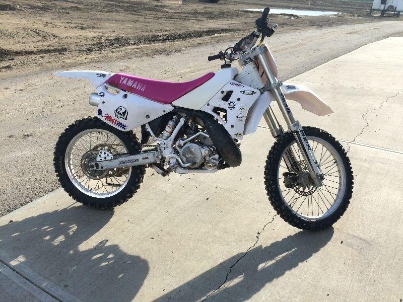1992 yamaha YZ250 - lots of new parts on it