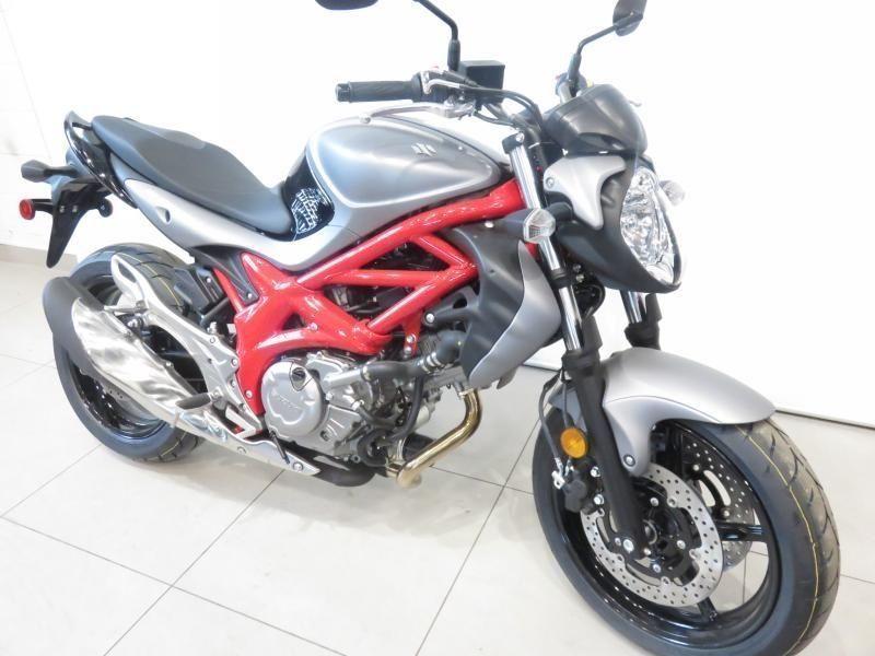 2015 Suzuki SFV 650 Gladius ABS 29,37$/SEMAINE