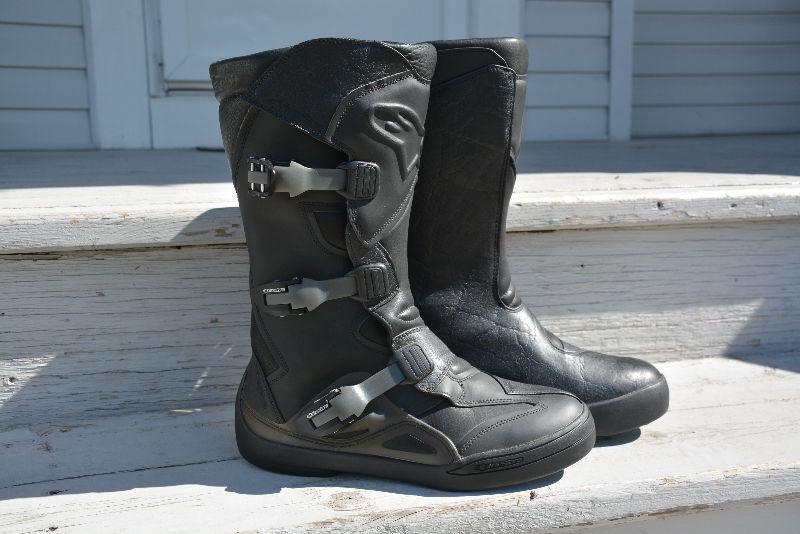 Alpinestar Durban Gore-Tex motorcycle boots - Size 9