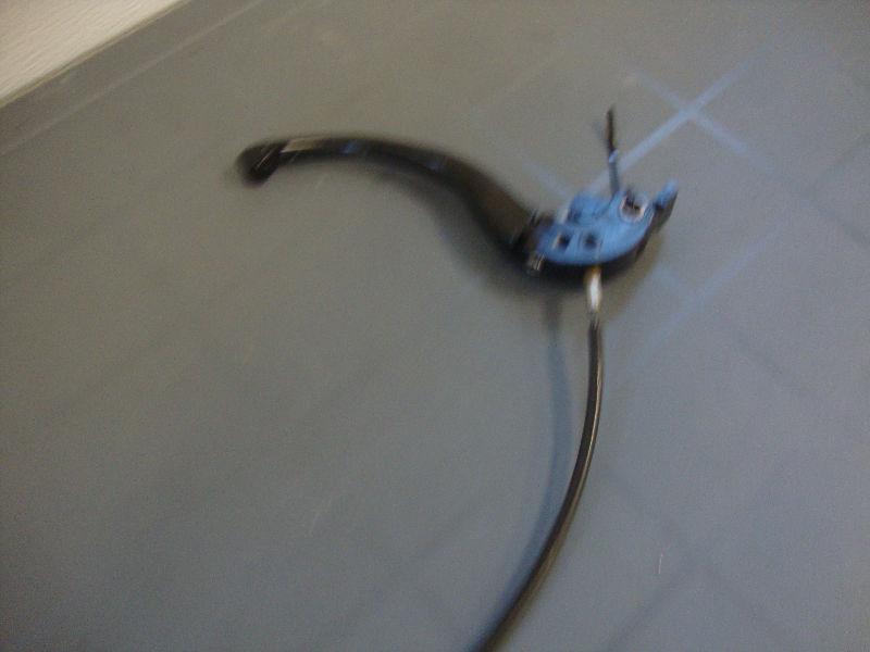 08-14 Yamaha R6 brake lever with remote adjuster