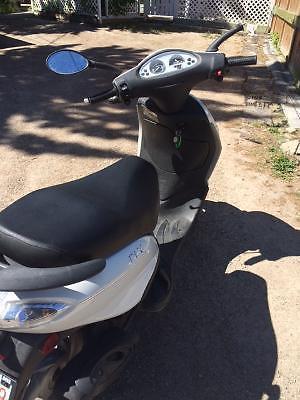Piaggio Fly 50 Scooter