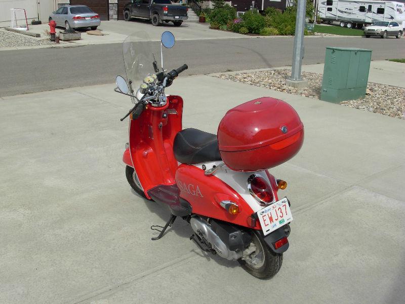 Saga 49 cc scooter