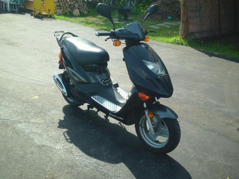 Lambretta scooter UNO 150 motorcycle license needed to ride