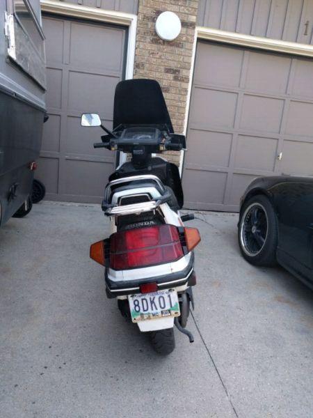 Honda elite 150 cc scooter
