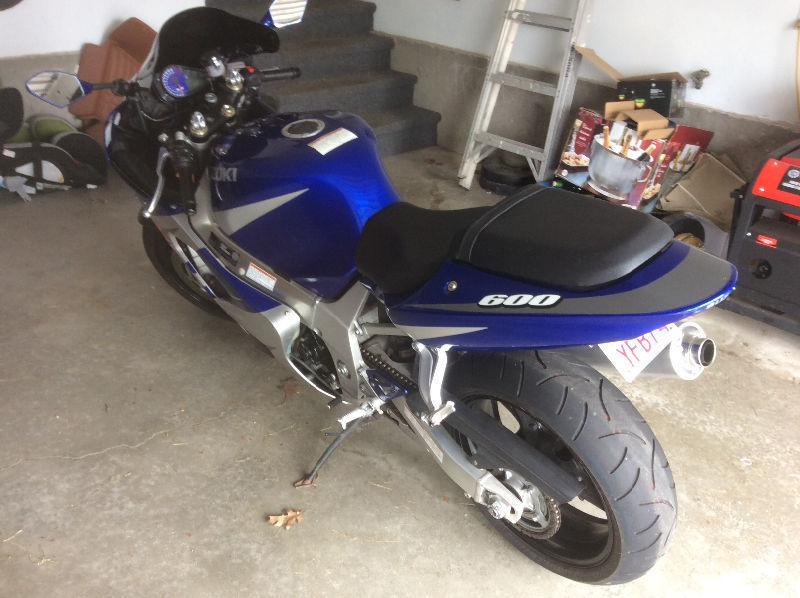 2002gsxr 600 mint condition only 5700 kms