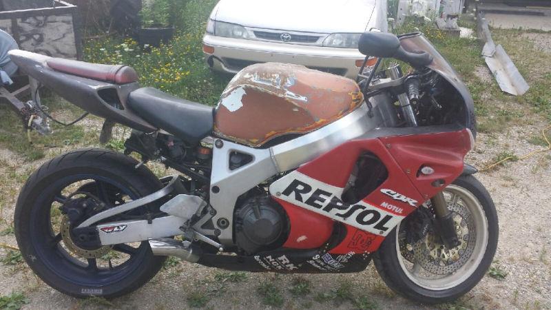1992 Honda CBR 900 Motorcycle Racing Bike $1200 OBO