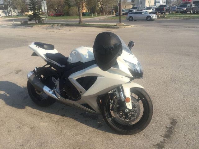 K9 Suzuki GSX-R 750, clean, fresh safety (safety 30th June 2016)