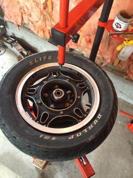 Sport bike motorcycle wheel tire installation gsxr 600rr zx6 r6