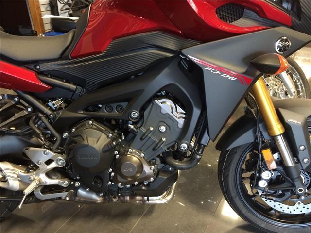 2015 Yamaha FJ09 Sport Touring, save $1000 now !! $9999.00