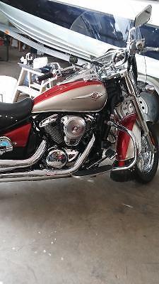 2007 Kawasaki Vulcan in mint showroom condition and riding gear