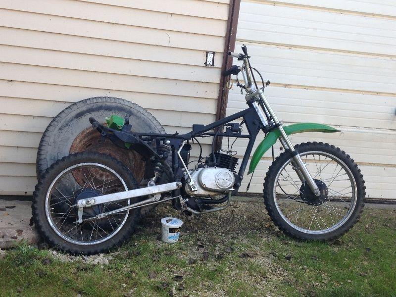 1 and 3/4 ducar dirt bike