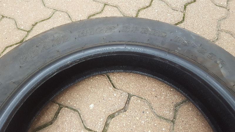 Motorcycle tire 130 90 16