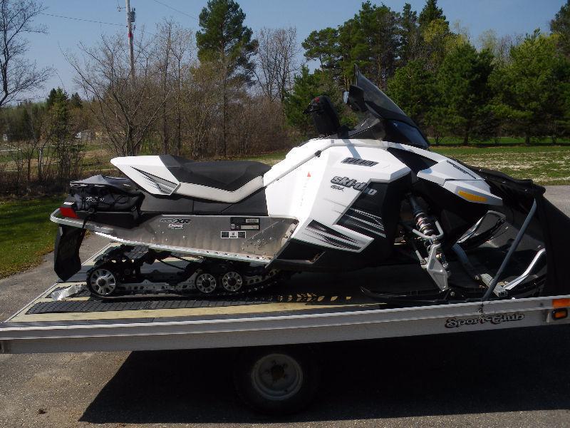 2010 Ski-Doo GSX LE 1200