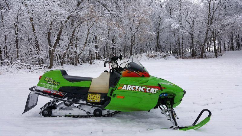 New 2001 arctic cat z440 snowpro