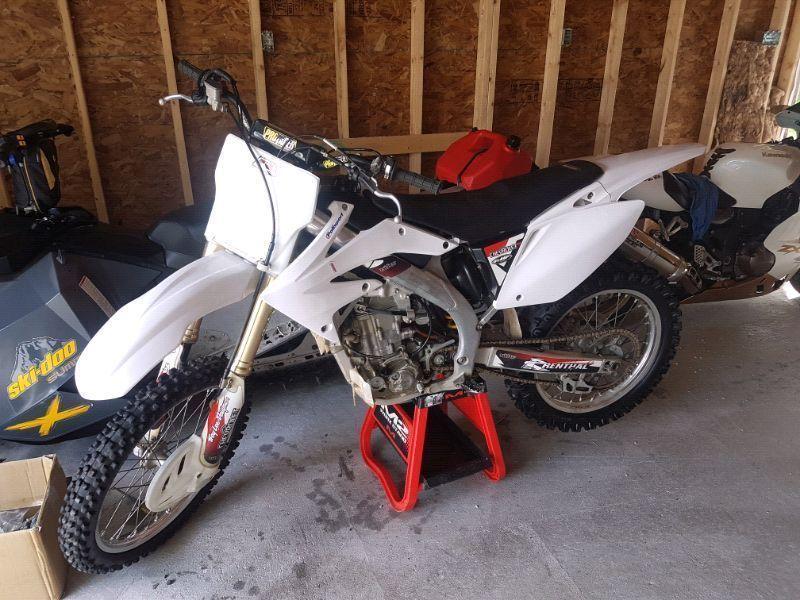 06 crf 450R REDUCED $3500 Firm