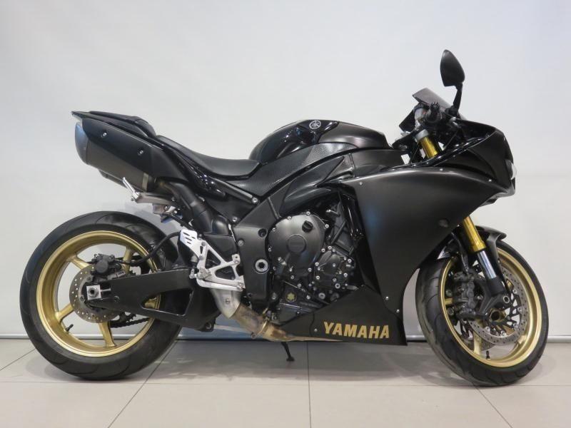 2009 Yamaha R1 Raven 44,27$/SEMAINE