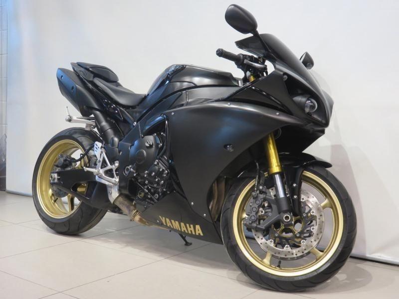 2009 Yamaha R1 Raven 44,27$/SEMAINE