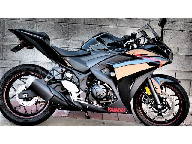 YAMAHA R3