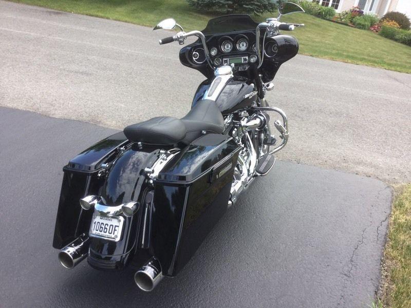 Harley Touring FLHX