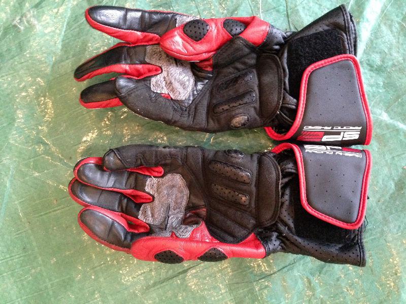 Black/Red AlpineStar leather gloves