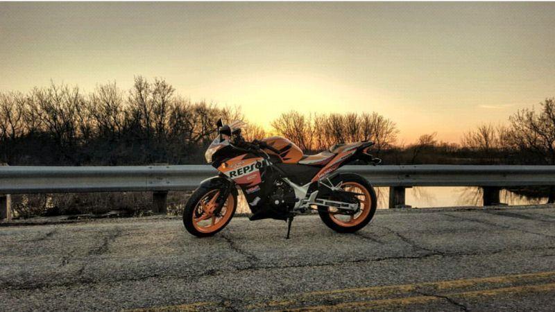 Honda cbr repsol250cc type r street bike