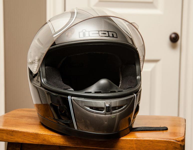 XL Motorcycle helmet excellent condition