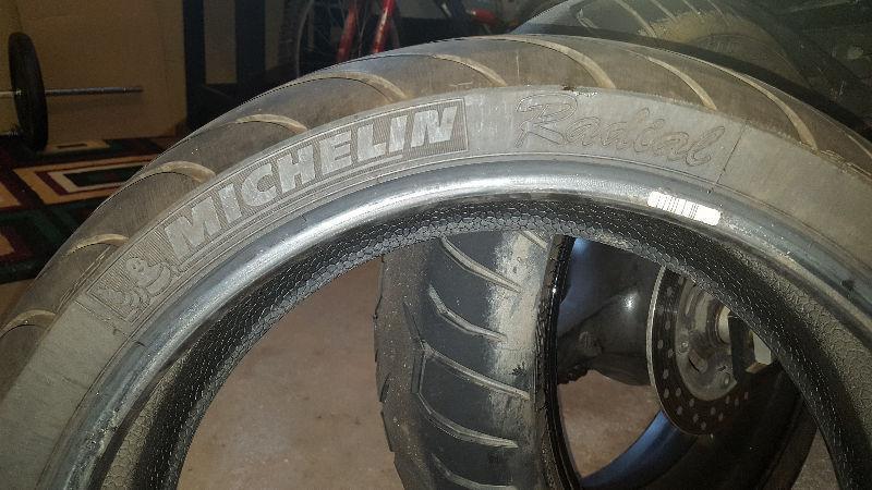 Motorcycle Tire (180/55/ZR17)