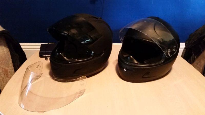 2 icon motorcycle helmets size m