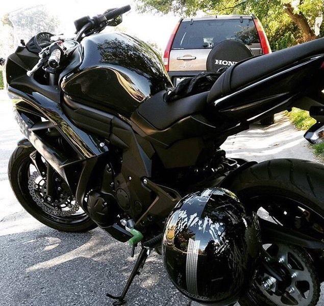 2015 Kawasaki Ninja 650 $7500 obo