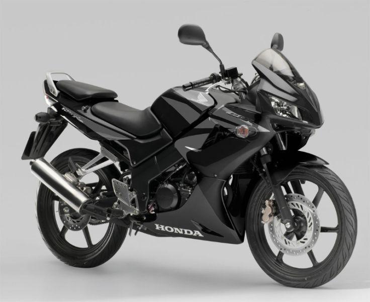 Motorcycle - Honda CBR125 (Black)