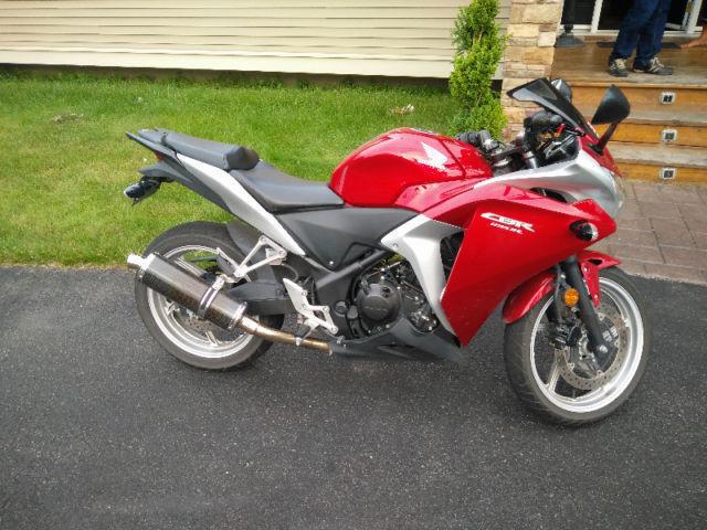 2011 Honda CBR 250R. *Well Maintained in Mint Condition*
