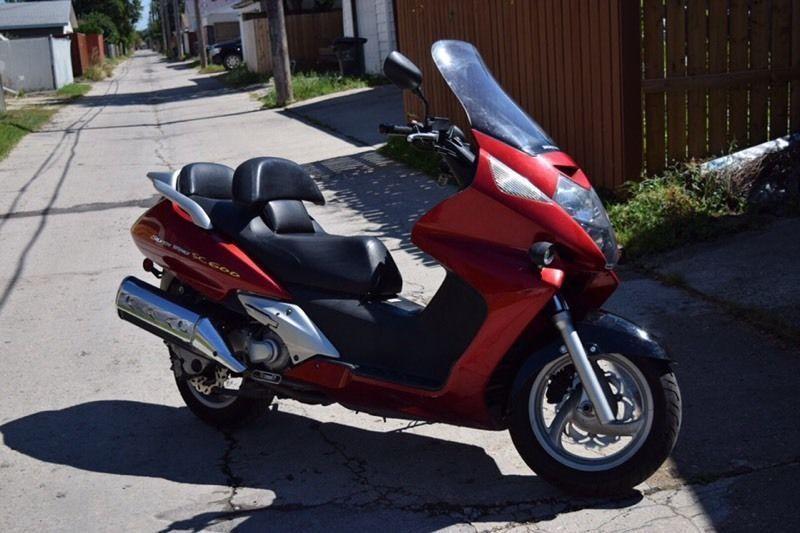 2003 Silverwing FSC600 - touring scooter