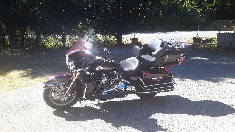 2006 HARLEY ULTRA CLASSIC........SOFTAIL TRADES?