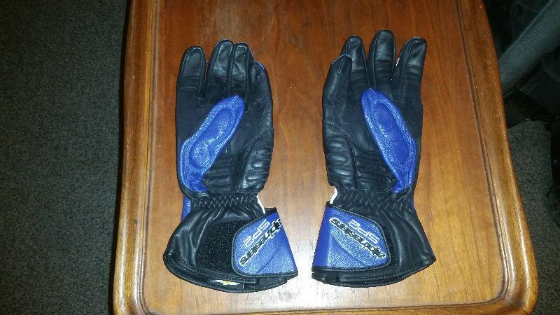 motorcycle / dirtbike gloves $50 obo