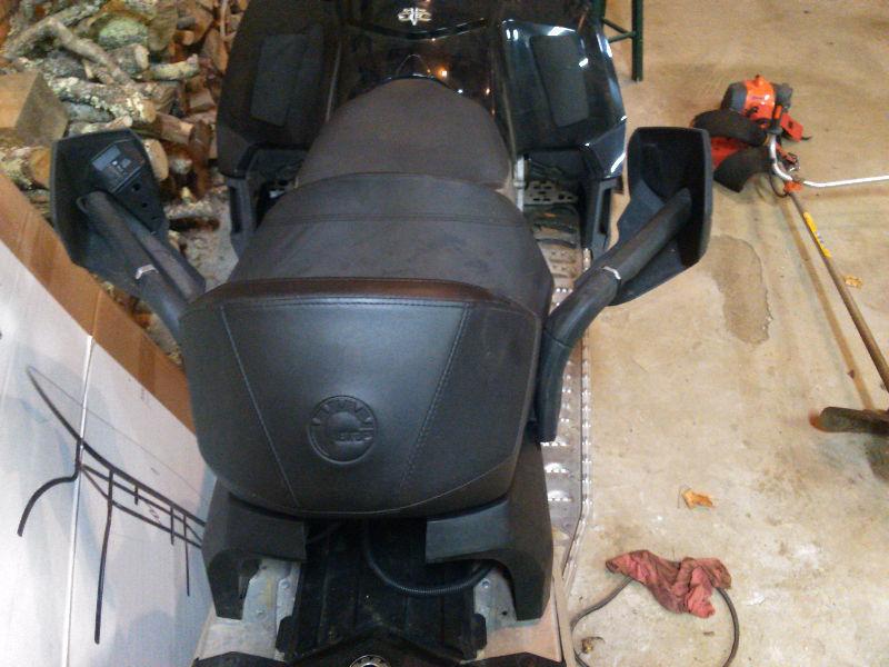 Rev up seat with heated grips skidoo brp