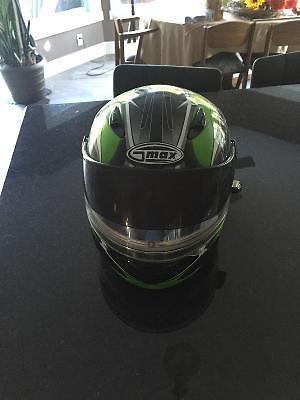 Snowmobile helmet